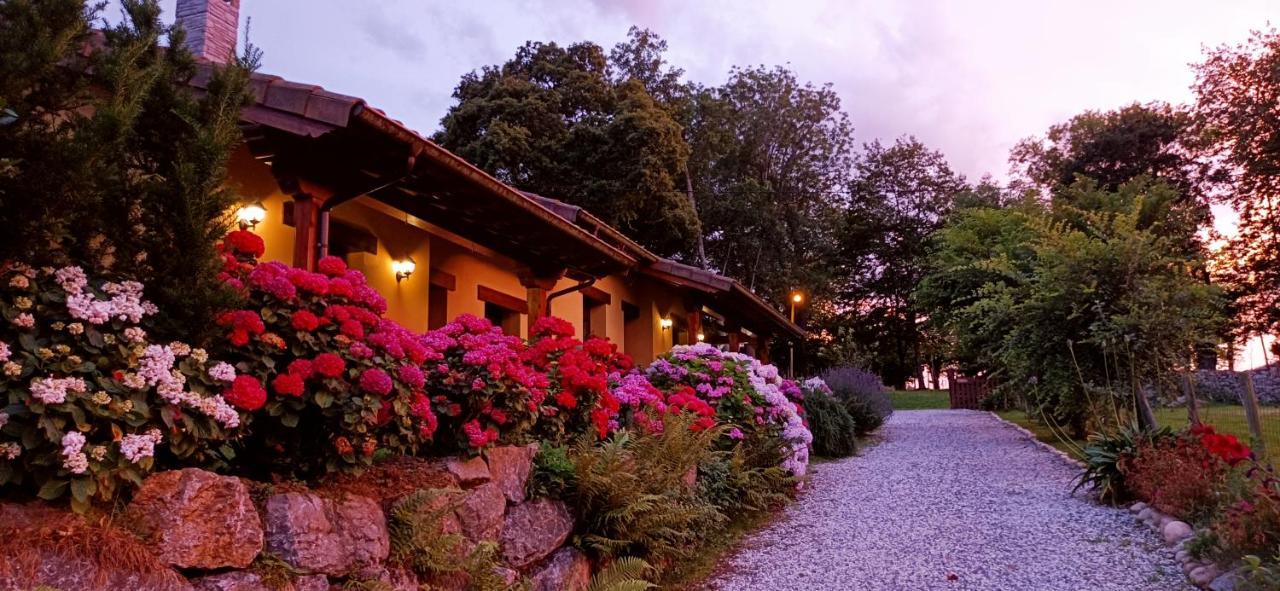 Casas Rurales Entrecastanos Onís 외부 사진