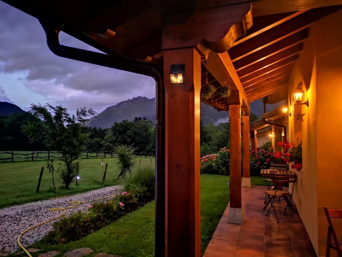Casas Rurales Entrecastanos Onís 외부 사진