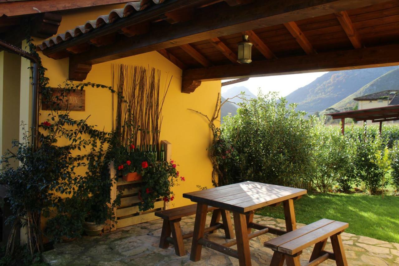 Casas Rurales Entrecastanos Onís 외부 사진