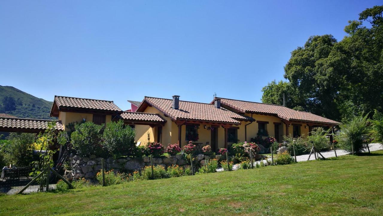 Casas Rurales Entrecastanos Onís 외부 사진
